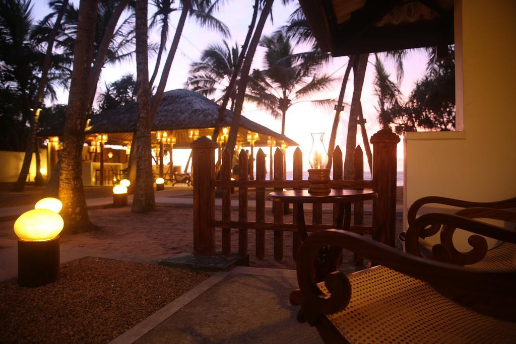 Thejan Beach Cabanas Bentota Kültér fotó
